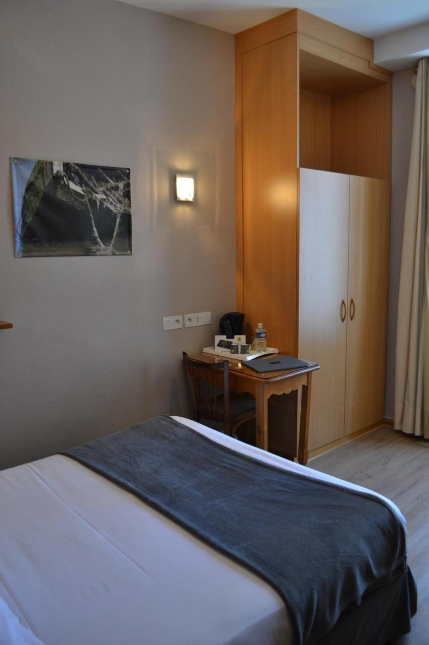 Hotel La Porte Saint Pierre-Logis Hotel Intra Muros Bagian luar foto